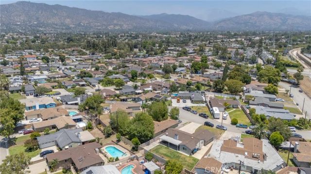 5717 N Hanlin, Azusa, CA 91702