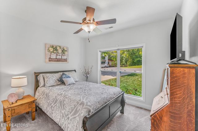 1319 Anglers Cove Way, Sevierville, TN 37876