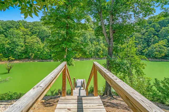 1319 Anglers Cove Way, Sevierville, TN 37876