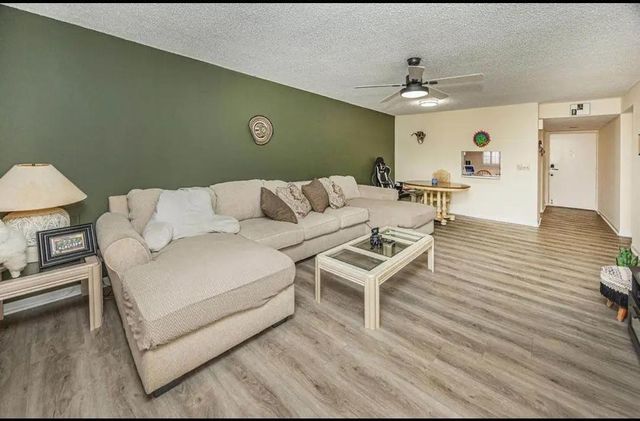 2615 NE 3RD Court NE 4030, Boynton Beach, FL 33435