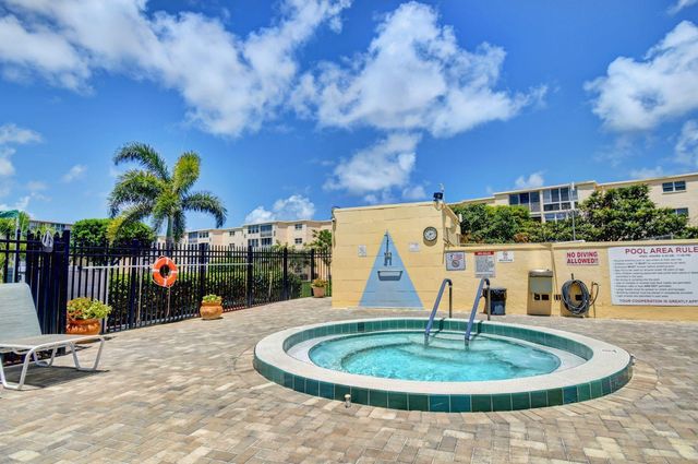 2615 NE 3RD Court NE 4030, Boynton Beach, FL 33435