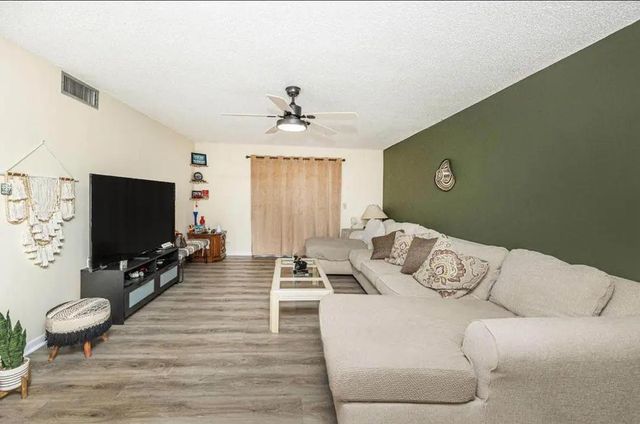 2615 NE 3RD Court NE 4030, Boynton Beach, FL 33435