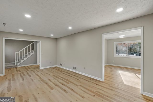 3428 Runelle Place SW, Lilburn, GA 30047