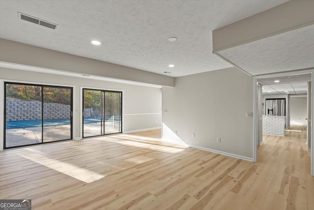 3428 Runelle Place SW, Lilburn, GA 30047