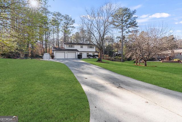 3428 Runelle Place SW, Lilburn, GA 30047