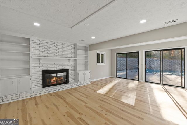 3428 Runelle Place SW, Lilburn, GA 30047