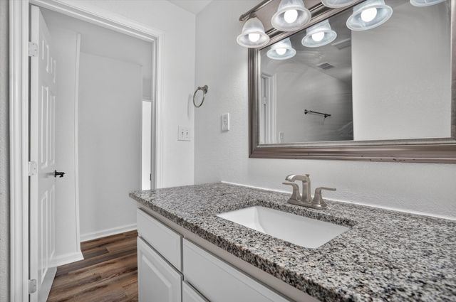 805 Houston Street, Arlington, TX 76012