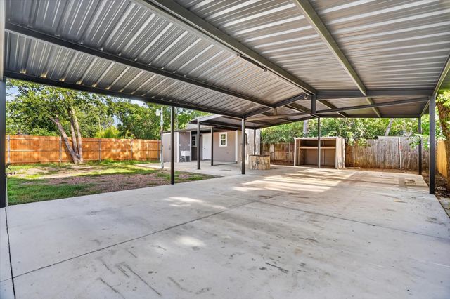 805 Houston Street, Arlington, TX 76012
