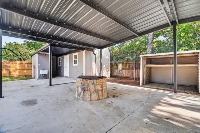 805 Houston Street, Arlington, TX 76012