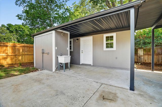 805 Houston Street, Arlington, TX 76012