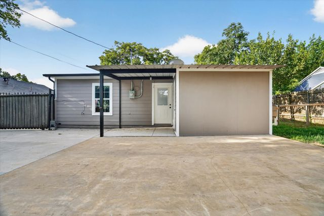 805 Houston Street, Arlington, TX 76012
