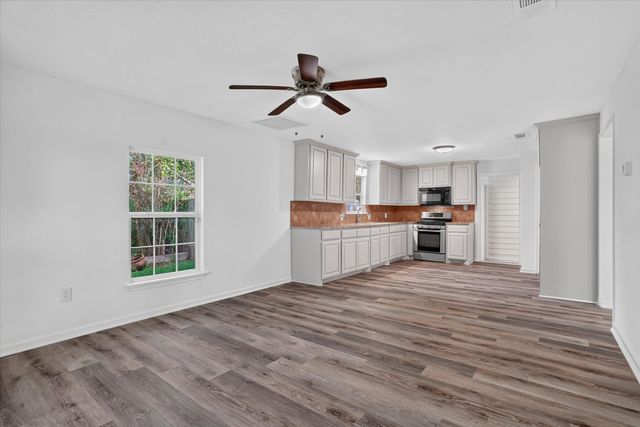 805 Houston Street, Arlington, TX 76012