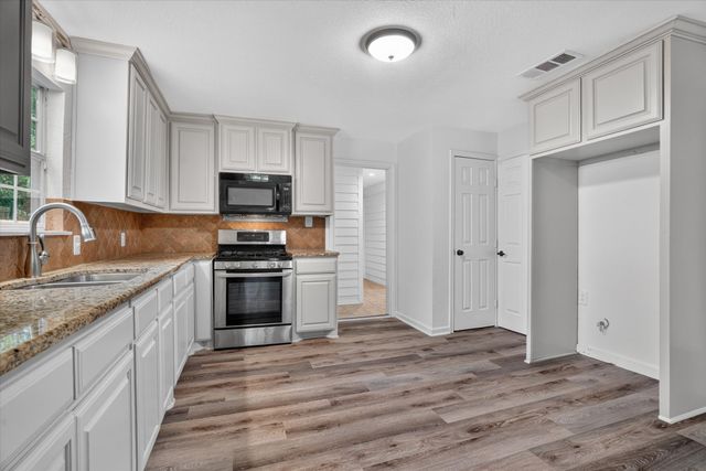 805 Houston Street, Arlington, TX 76012