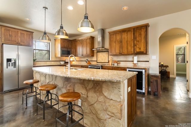 1787 Mountain SPGS, Canyon Lake, TX 78133