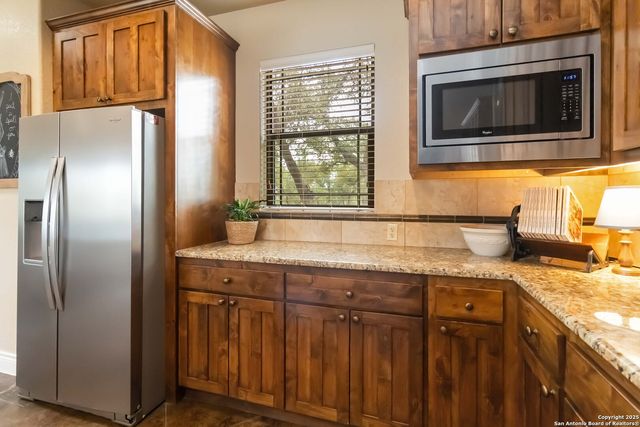 1787 Mountain SPGS, Canyon Lake, TX 78133