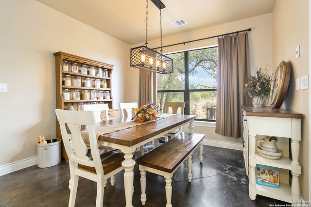 1787 Mountain SPGS, Canyon Lake, TX 78133