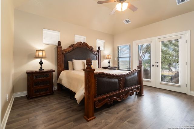 1787 Mountain SPGS, Canyon Lake, TX 78133