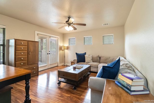 1787 Mountain SPGS, Canyon Lake, TX 78133