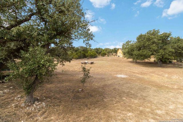 1787 Mountain SPGS, Canyon Lake, TX 78133