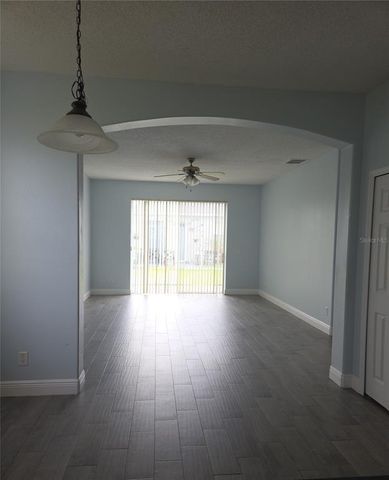 2732 EAGLE GLEN CIRCLE, Kissimmee, FL 34746