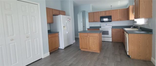2732 EAGLE GLEN CIRCLE, Kissimmee, FL 34746