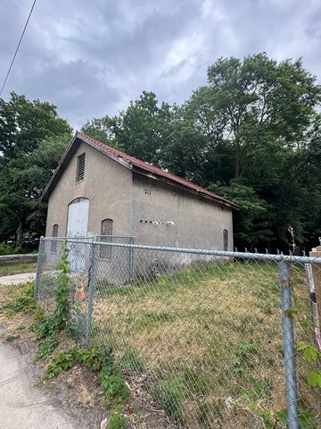 138 Perkins Avenue, Brockton, MA 02303