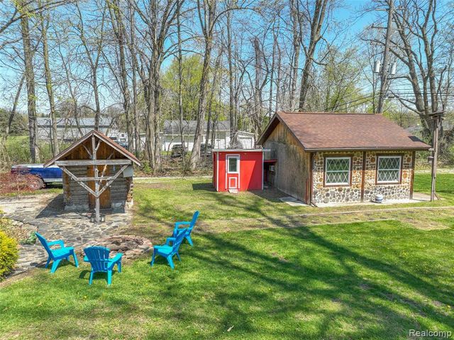 16000 S Huron River Drive, Romulus, MI 48174