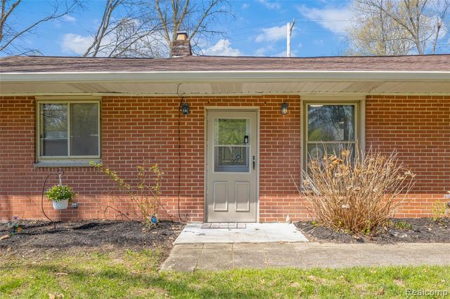 16000 S Huron River Drive, Romulus, MI 48174