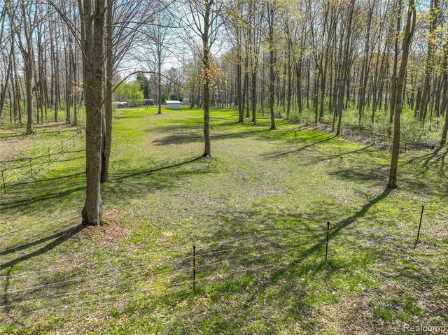 16000 S Huron River Drive, Romulus, MI 48174