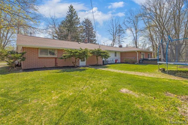 16000 S Huron River Drive, Romulus, MI 48174