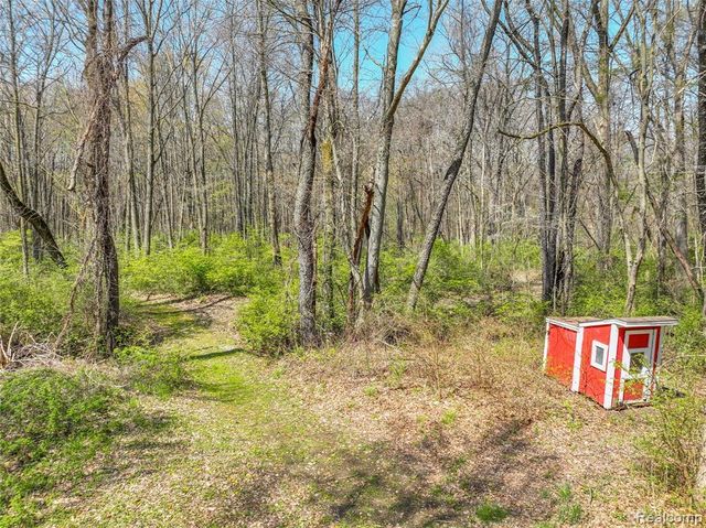 16000 S Huron River Drive, Romulus, MI 48174