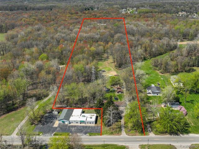 16000 S Huron River Drive, Romulus, MI 48174