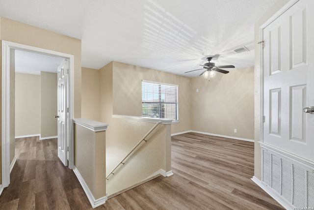 151 McLennan Oak, San Antonio, TX 78240