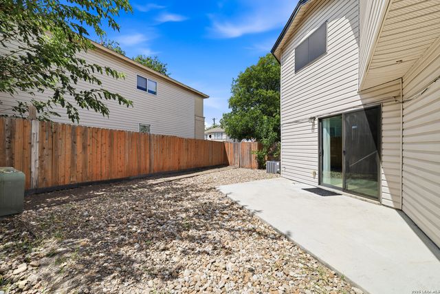 151 McLennan Oak, San Antonio, TX 78240