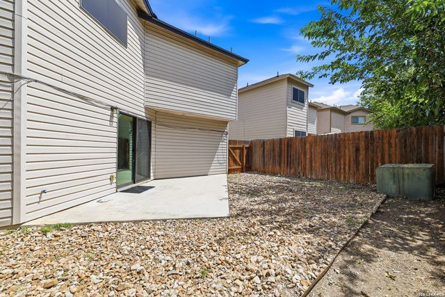 151 McLennan Oak, San Antonio, TX 78240