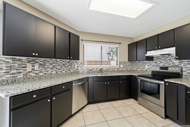 151 McLennan Oak, San Antonio, TX 78240