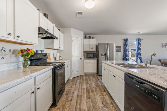 520 Dundalk Dr., Conway, SC 29526