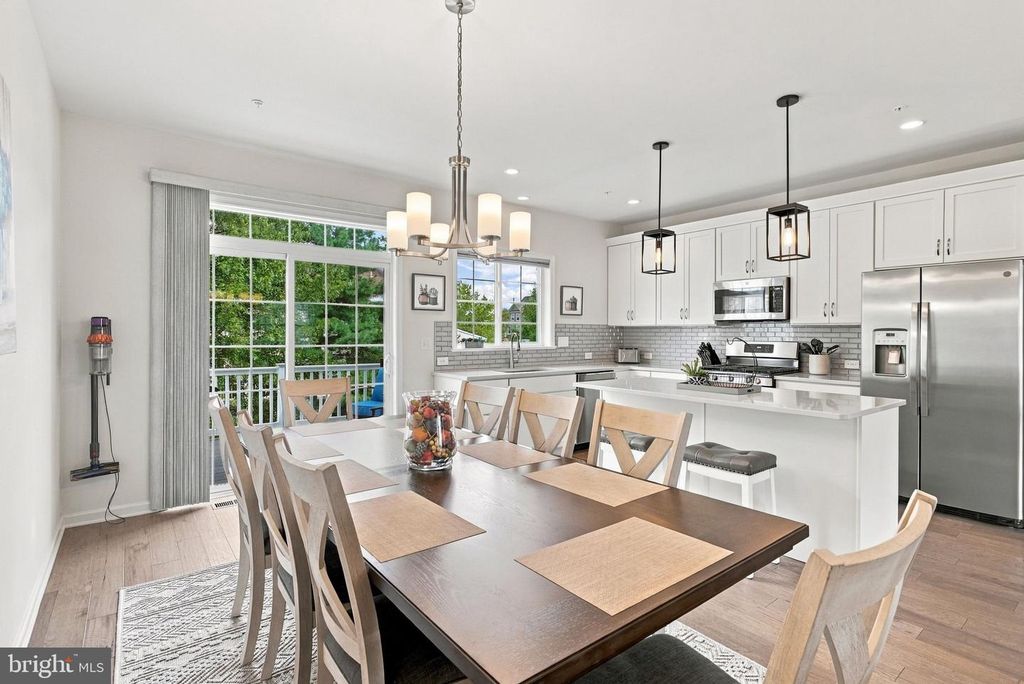 204 SPRING LN #, ROYERSFORD, PA 19468 — photo 4