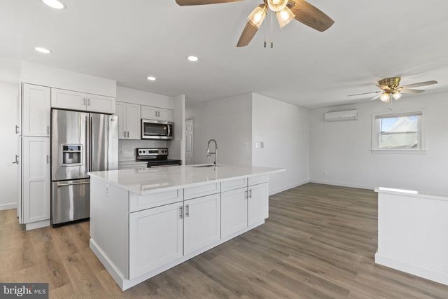 7212 BAY FRONT RD, Baltimore, MD 21219