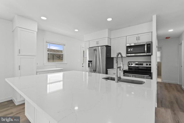 7212 BAY FRONT RD, Baltimore, MD 21219