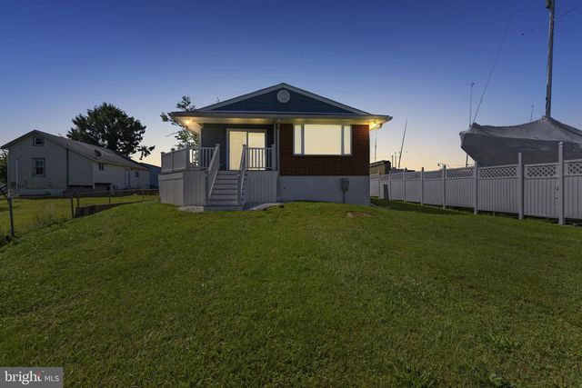 7212 BAY FRONT RD, Baltimore, MD 21219