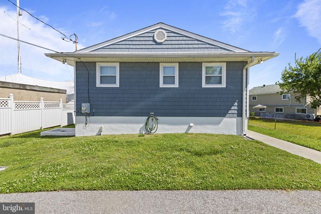 7212 BAY FRONT RD, Baltimore, MD 21219