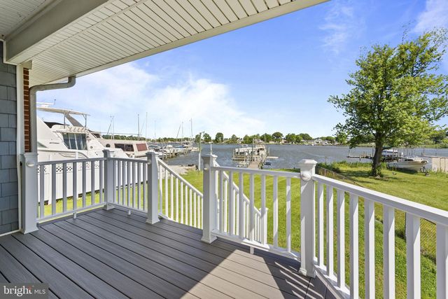 7212 BAY FRONT RD, Baltimore, MD 21219