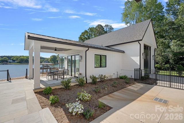 16906 Lake Shore Drive, Cornelius, NC 28031