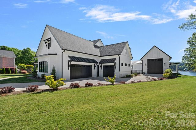 16906 Lake Shore Drive, Cornelius, NC 28031