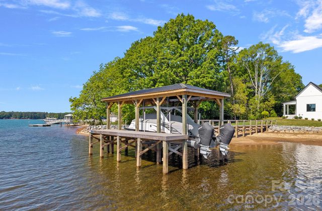 16906 Lake Shore Drive, Cornelius, NC 28031