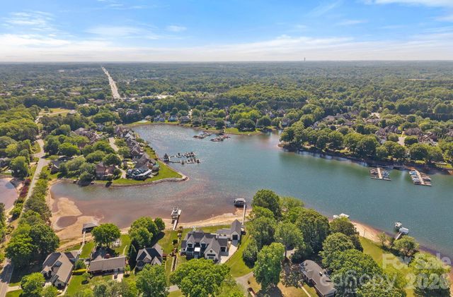 16906 Lake Shore Drive, Cornelius, NC 28031