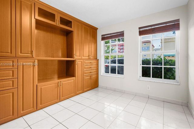 9 E 4th Street 101, Hialeah, FL 33010