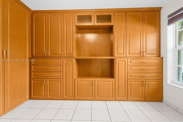 9 E 4th Street 101, Hialeah, FL 33010