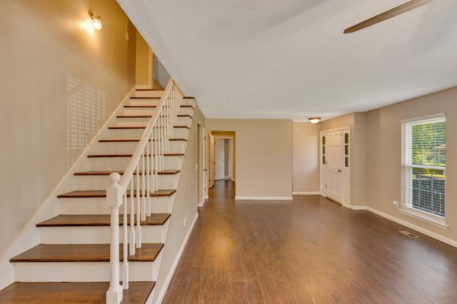 2017 Jacquelin Drive, Soddy Daisy, TN 37379